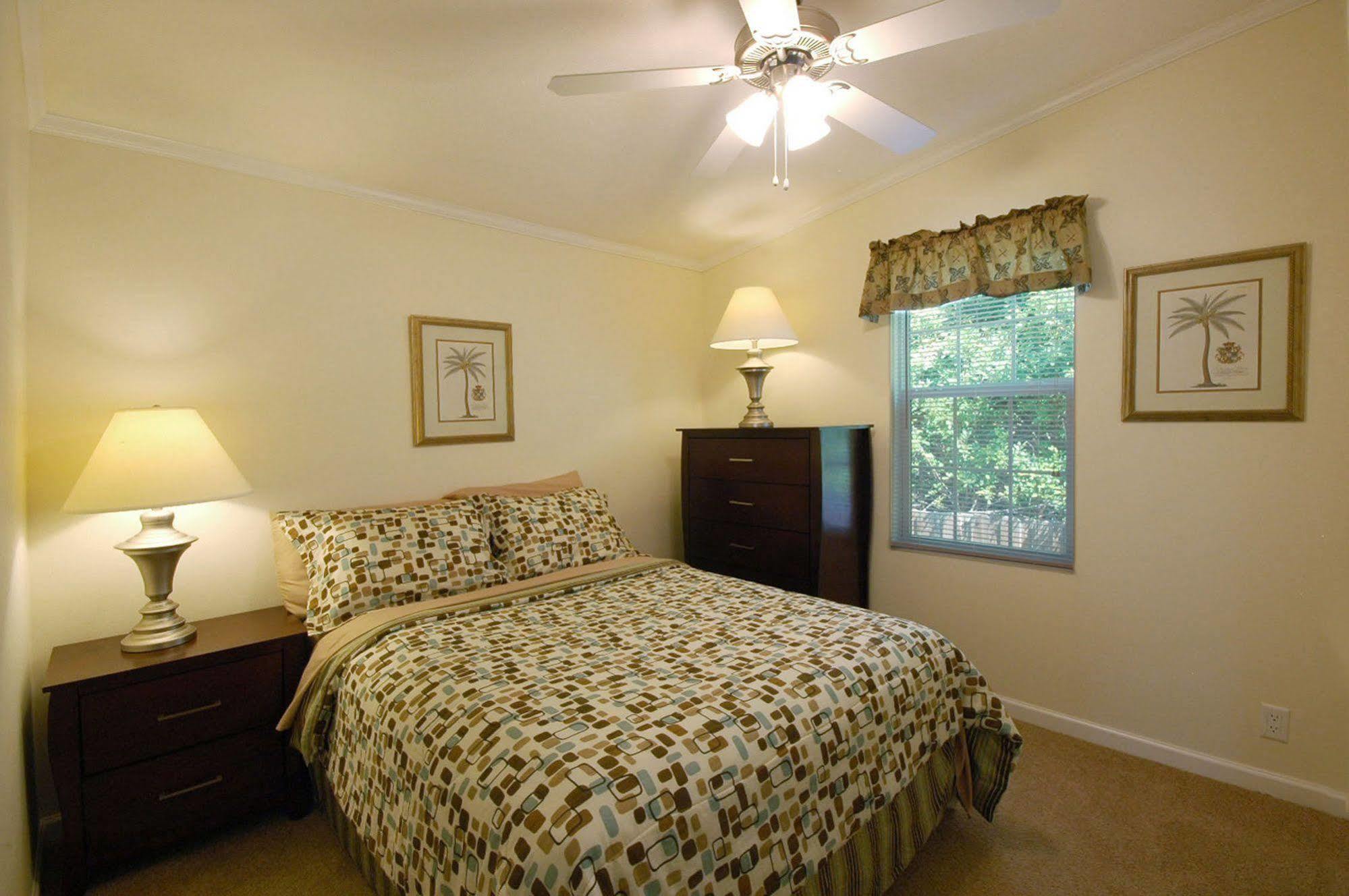 Groves Rv Resort Harlem Heights Exteriör bild