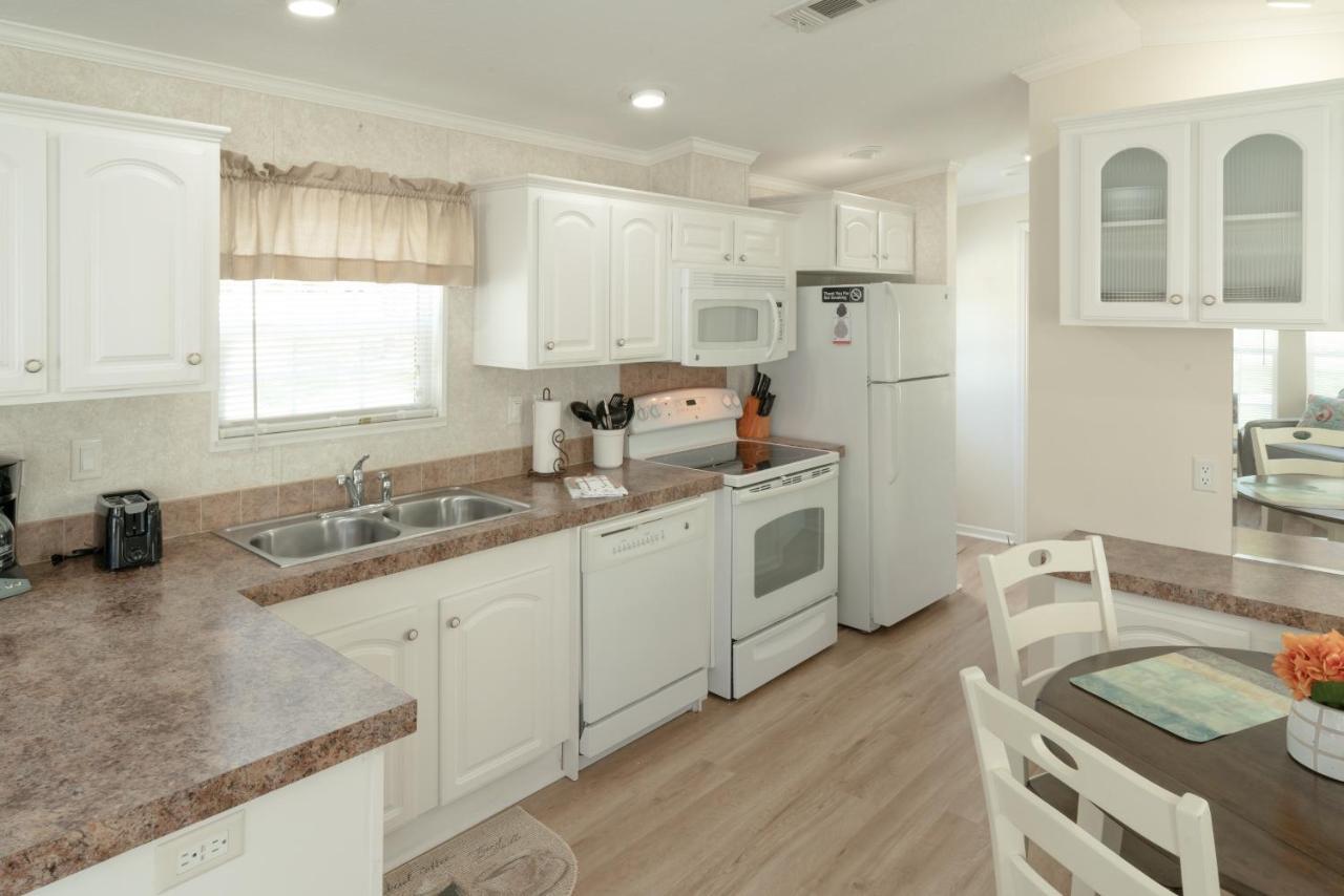 Groves Rv Resort Harlem Heights Exteriör bild